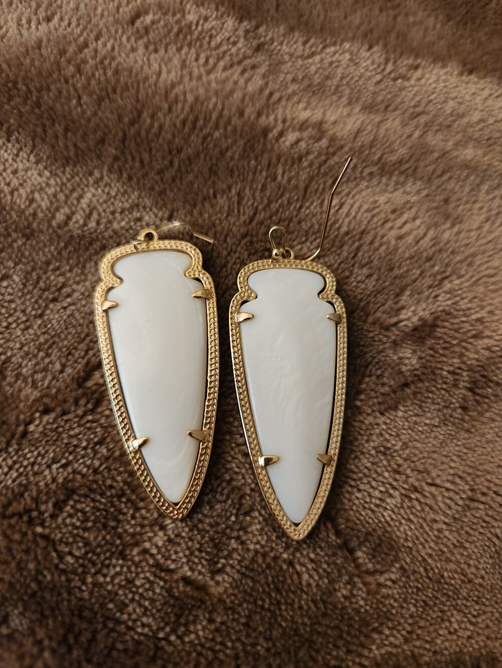 Kendra Scott Skylar Gold-Trim White Drop Earrings - Elegant Women’s Jewelry